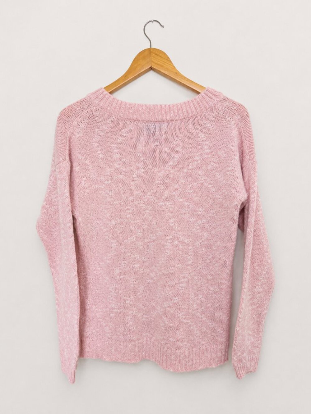 Chaps Women’s Pink V-Neck Knit Sweater Medium - Picture 7 of 7